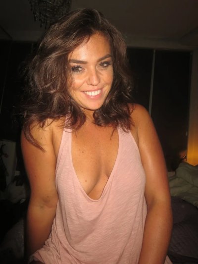 Соблазнительная обнаженная попка сексапильной красотки