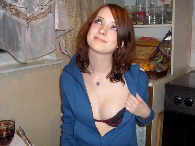 Интимные снимки очаровательной красотки: домашний фотосет