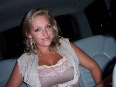 Супружеская пара делится интимными моментами своего секса на камеру