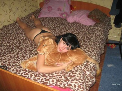 Напоил девушку молоком из пиписьки