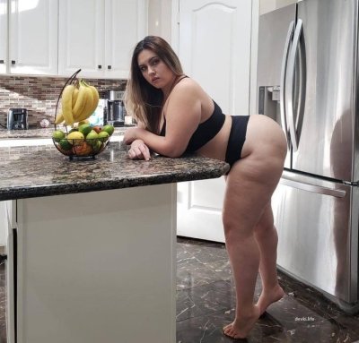 Сексуальные красотки с аппетитными задницами