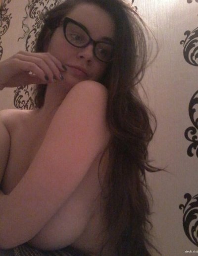 Снимки обворожительной дамы с большими прелестями