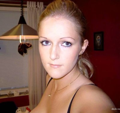 Шикарная красотка с обворожительным бюстом трахается