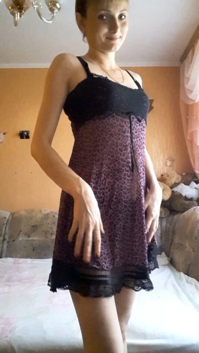 Сексуальная красотка с длинными ножками: удивительное зрелище!