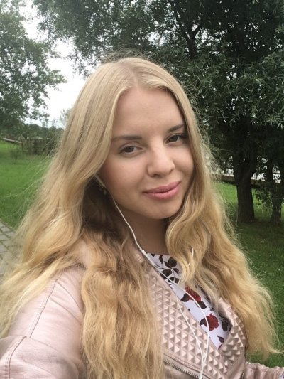 Интимные снимки обнаженной дамы из столицы России