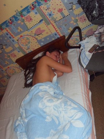 Интимные снимки влажной красотки в ванной: оголенные фото для взрослых