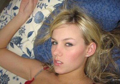 Снимки обнаженной молодой леди