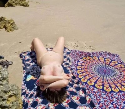 Сексуальная красотка, готовая на любую шалость