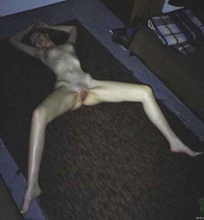 Интимное видео с тонкой девушкой: приватные моменты для вас!