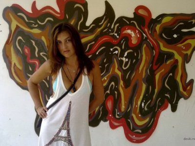 Сегодня поделилась своими фото в сети.