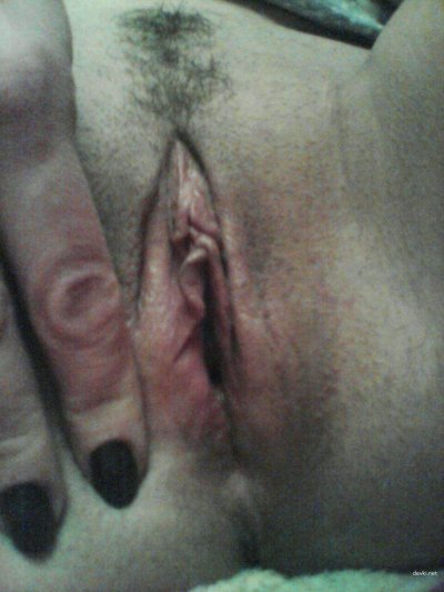 Моя пассия нежно гладит влагалище