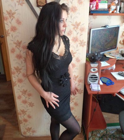 Парень выложил откровенные снимки