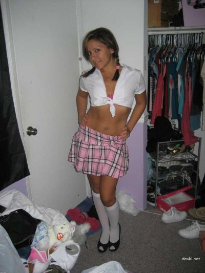 Трах с молодой красавицей в каждую щель: жесткое порево на камеру