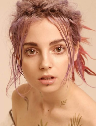 Соблазнительные фото развратной красотки с влажной киской