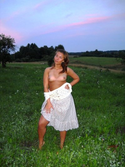 Дамы нашли, чем занять себя на загородной базе.