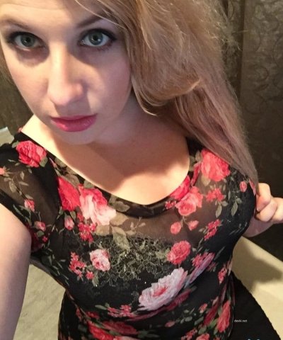 Разнообразные интимные утехи молоденькой красотки