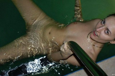 Интимные снимки девушек в сауне: откровенные моменты без стеснения!