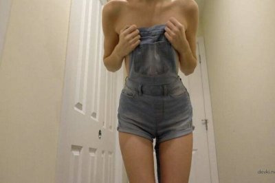 Сексуальная крошка с задним удовольствием