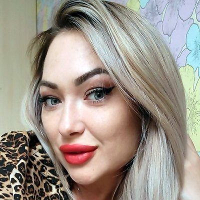 Развратная мамочка показывает свое сексуальное тело на частных фото: домашнее порно с возбуждающей красоткой