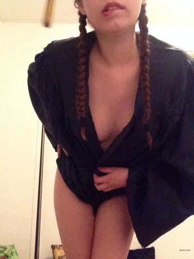 Крошка мечтает о жарком сексе