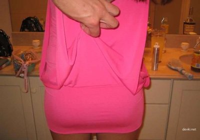 Привлекательная армянка в компании парня