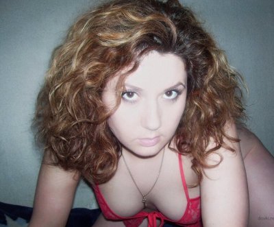 Горячая студентка с сочной фигурой — селфи 18+