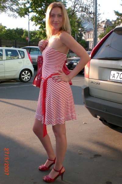 Продолжение фотосессии с очаровательной блондинкой (часть 2)