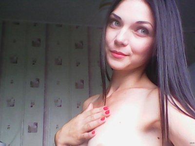 Пикантные снимки обворожительной брюнетки: интимные фото для взрослых