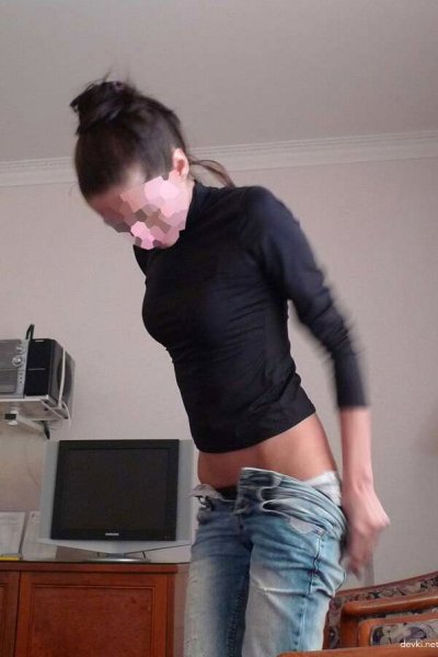 Стройная красавица в обнаженном виде: наслаждайся её красотой!