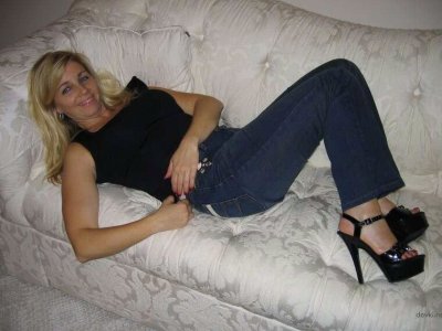 Зрелая дама знает, как доставить настоящее удовольствие!