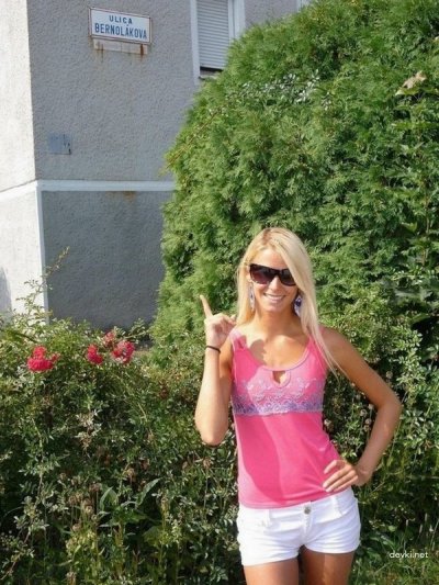 Парень трахает подтянутую красотку