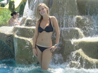 Устроил шмару отпуск и там горячо сфоткал - развратные кадры!