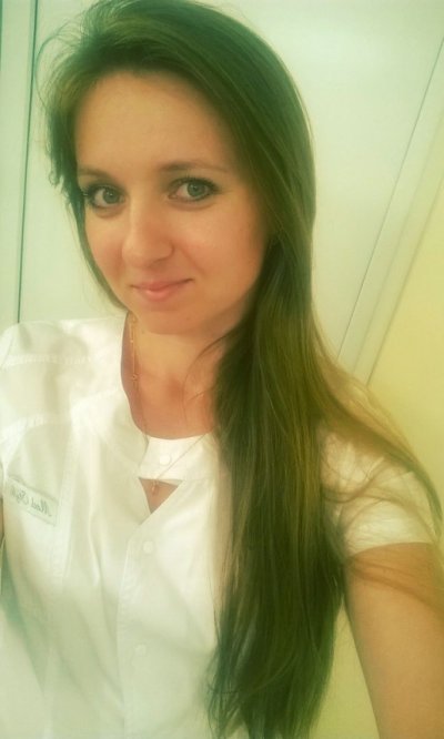 Голая девочка позирует на фото для своего мужчины