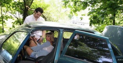 Эротические приключения: девушка, обожаюшая групповой секс!