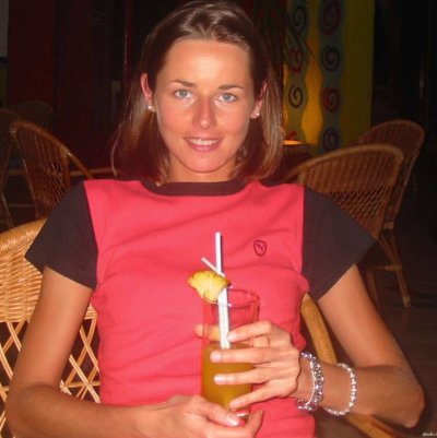 Провокационная брюнетка, готовая удивить своими горячими фантазиями!