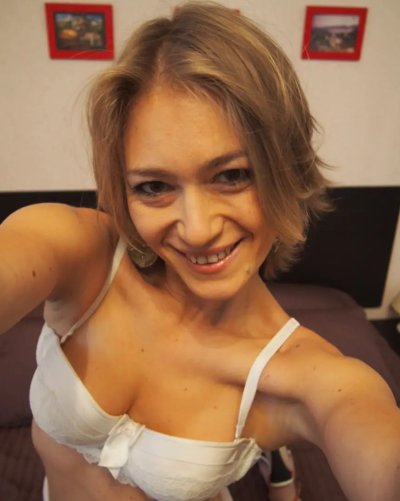 Горячие фото зрелой подруги моего брата