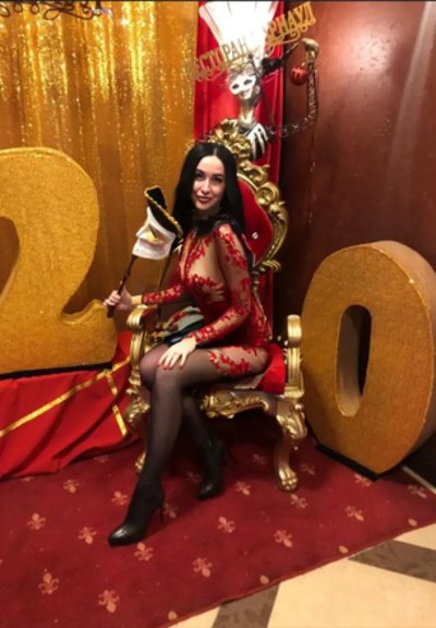 Знойная мамочка из Барнаула с обворожительными формами