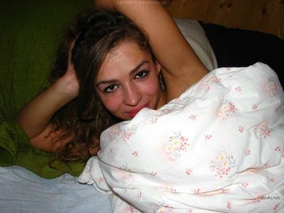 Интимные снимки шаловливой красотки без одежды