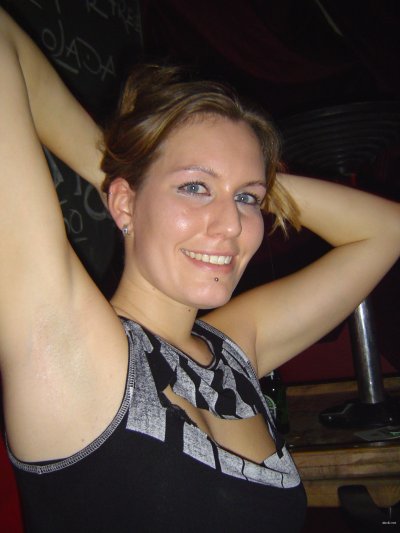 Развратные дамы в чулочках покажут все