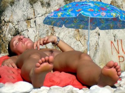 Голые красотки с привлекательными фигурами - новый заголовок для порно-сайта