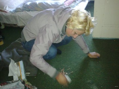 Пышные груди молоденькой красотки: женская грудь в крупном плане