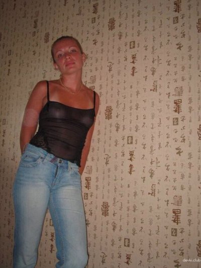 Фотосессия сексуальной светловолосой красотки