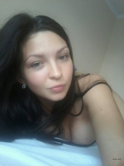 Фотографии от привлекательной шатенки: соблазнительные снимки!