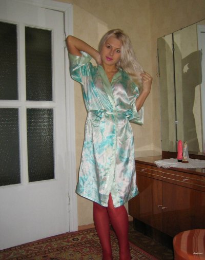 Всем покажет красивое эротическое белье!