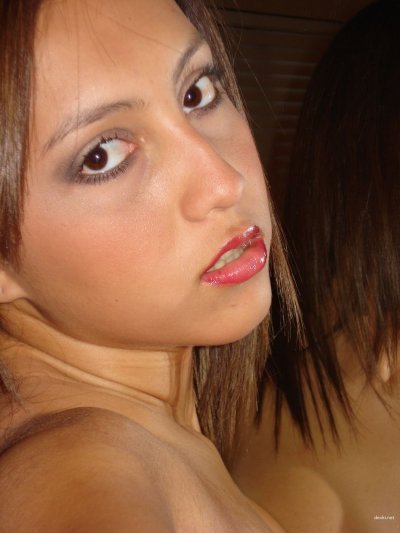 Пышная киска молодой леди