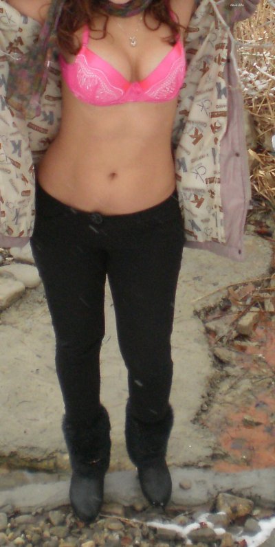 Раздеваюсь до гола и показываю все на камеру