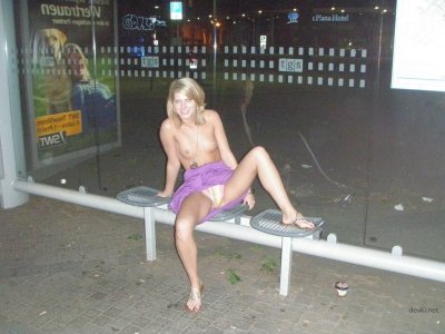 Соблазнил даму на пикантное свидание на улице