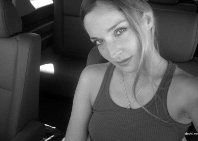 Домашнее видео с изящной красоткой