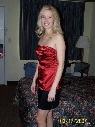 Сексуальная супруга с обворожительными формами