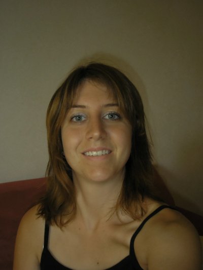 Трахает свою молоденькую красотку в разнообразных положениях